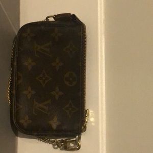 Louis Vuitton Mini Pochette in Monogram canvas